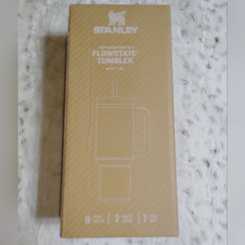 The Quencher H2.0 Flowstate™ Tumbler | 40 OZ  Stanley